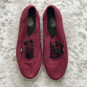 Unisex maroon VANS. Men’s size 9 - Women’s size 10.5